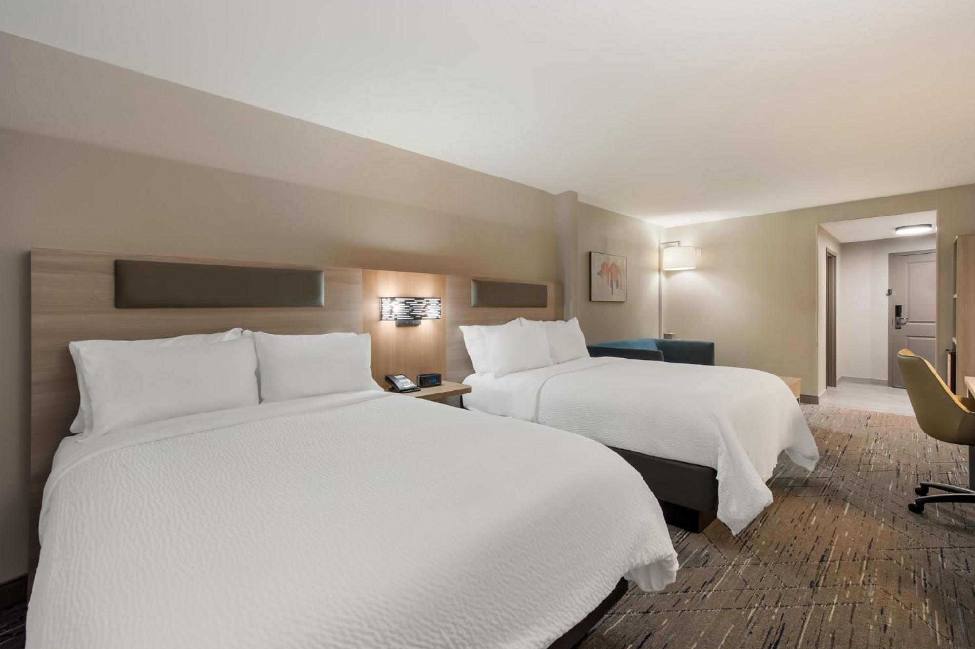 Holiday Inn Express & Suites Lexington By Ihg Bagian luar foto