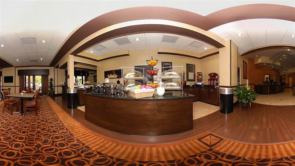 Holiday Inn Express & Suites Lexington By Ihg Bagian luar foto