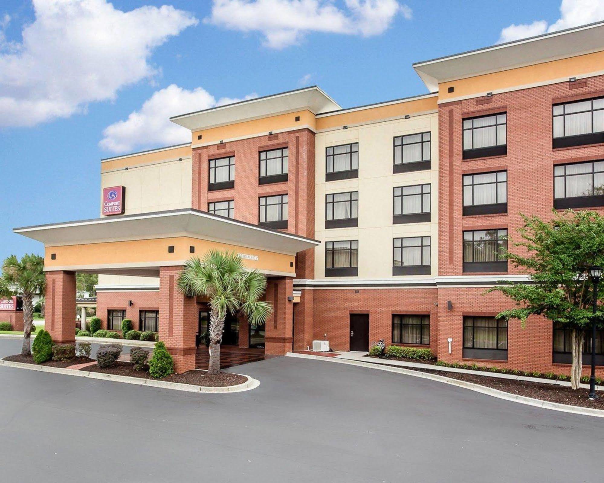 Holiday Inn Express & Suites Lexington By Ihg Bagian luar foto